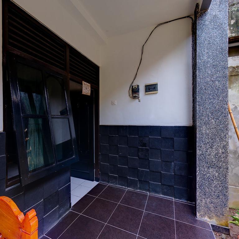 Tirta Yoga Inn بادانجباى الغرفة الصورة