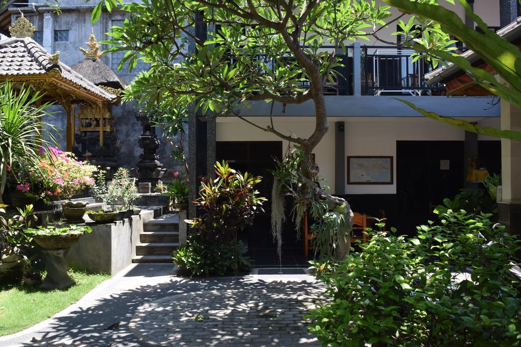Tirta Yoga Inn بادانجباى الغرفة الصورة