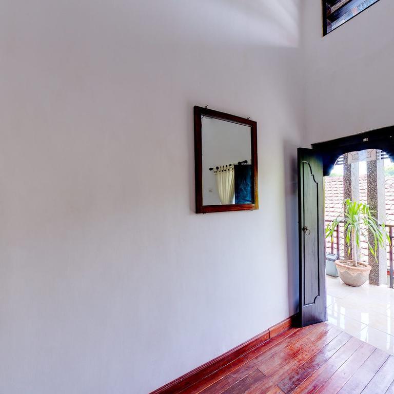 Tirta Yoga Inn بادانجباى الغرفة الصورة