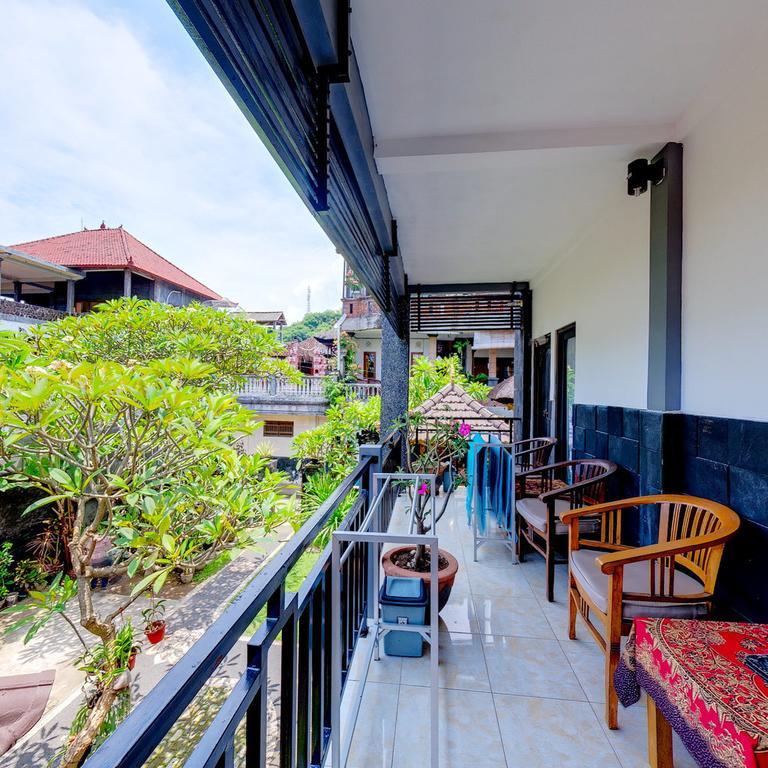 Tirta Yoga Inn بادانجباى الغرفة الصورة