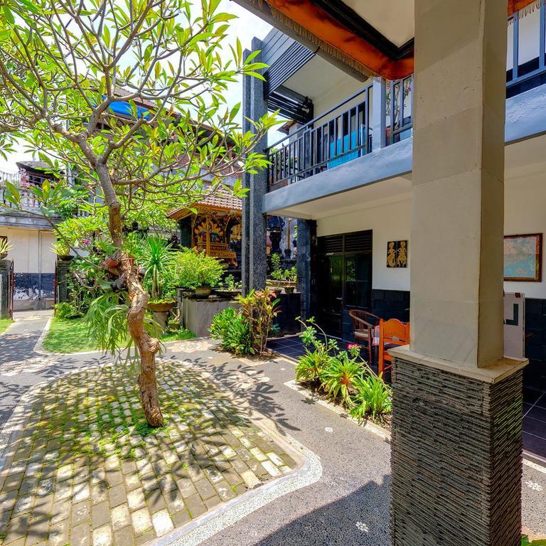 Tirta Yoga Inn بادانجباى الغرفة الصورة
